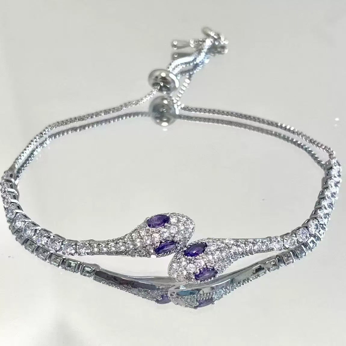 Rhinestone Bracelet Design Sense Simple Graceful White All-matching Vintage Bracelet