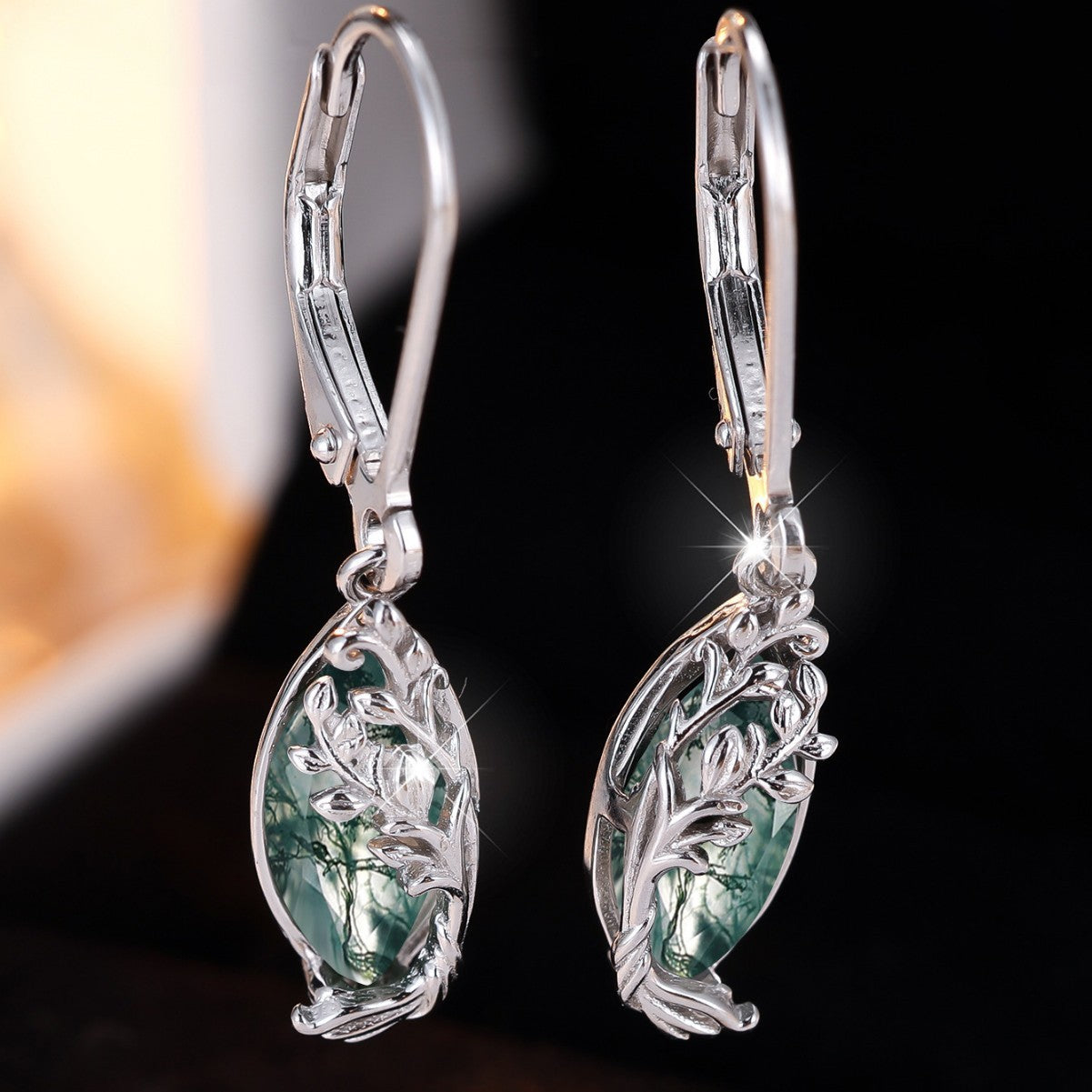 Women's Three-dimensional Hollow Pattern Earrings