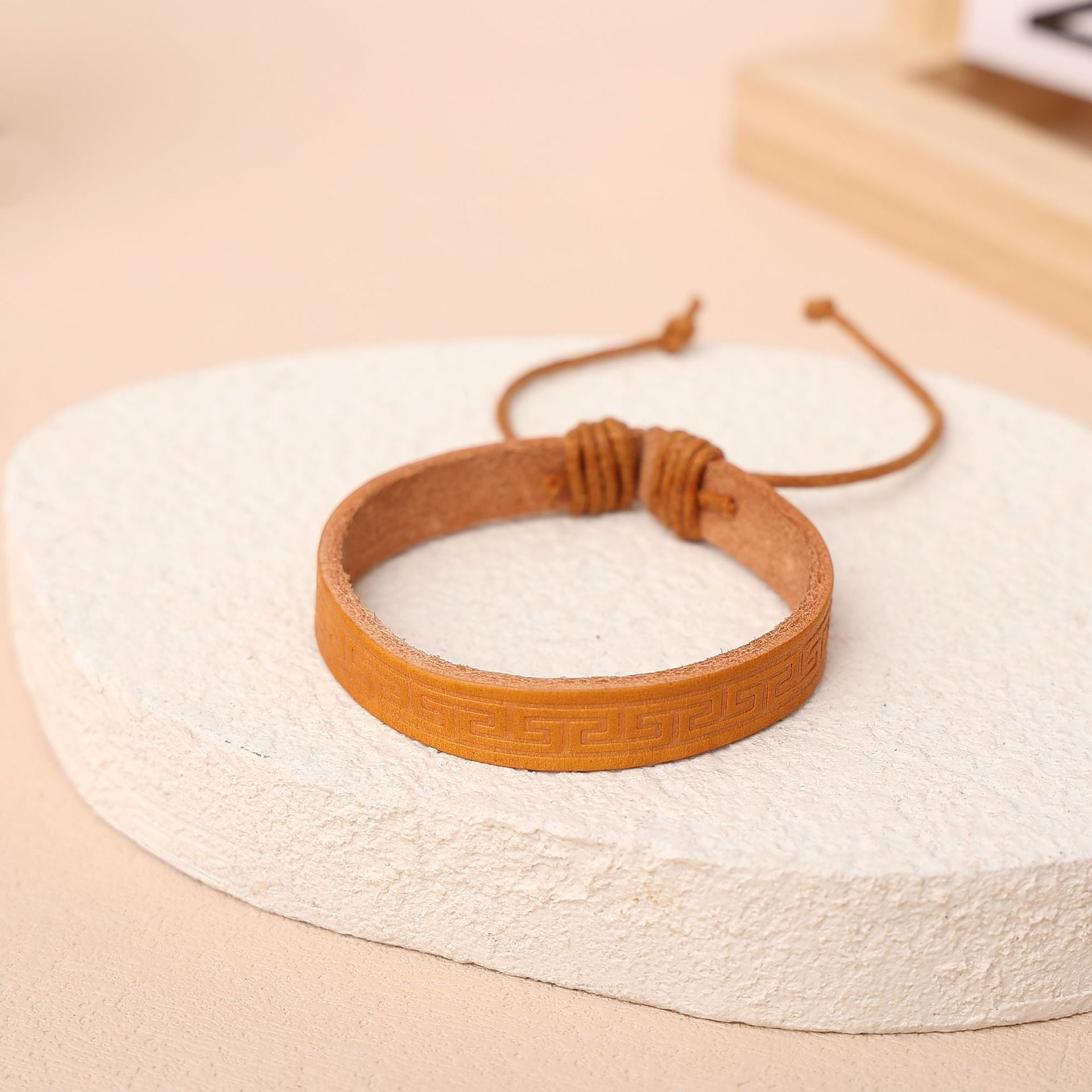 All-matching Elegant Decoration Cowhide Leather Wristband Bracelet