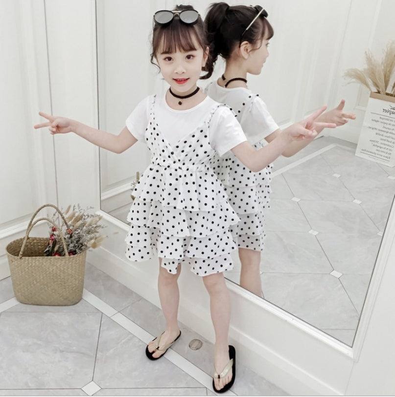 Children's clothing girls suit summer new big children Korean version of the short-sleeved fashion wave point suspender skirt two-piece