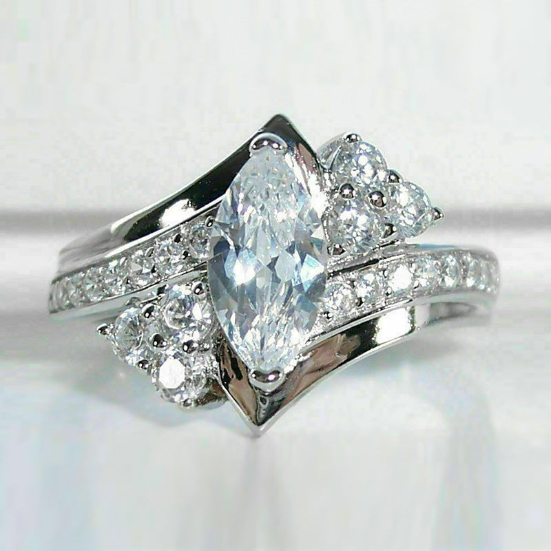 Creative Horse Eye Shaped Zircon Ring