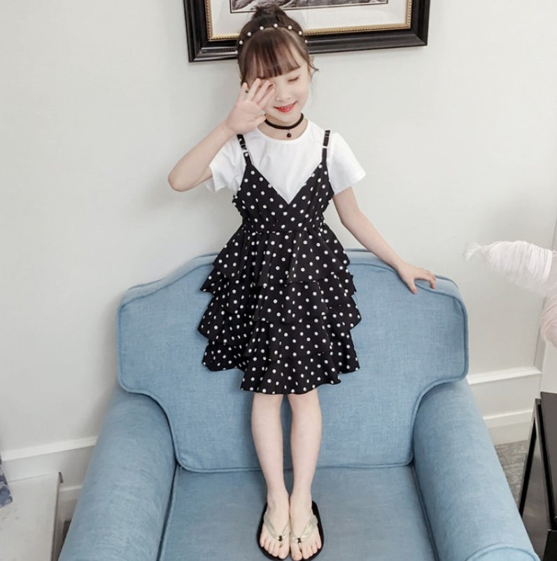 Children's clothing girls suit summer new big children Korean version of the short-sleeved fashion wave point suspender skirt two-piece