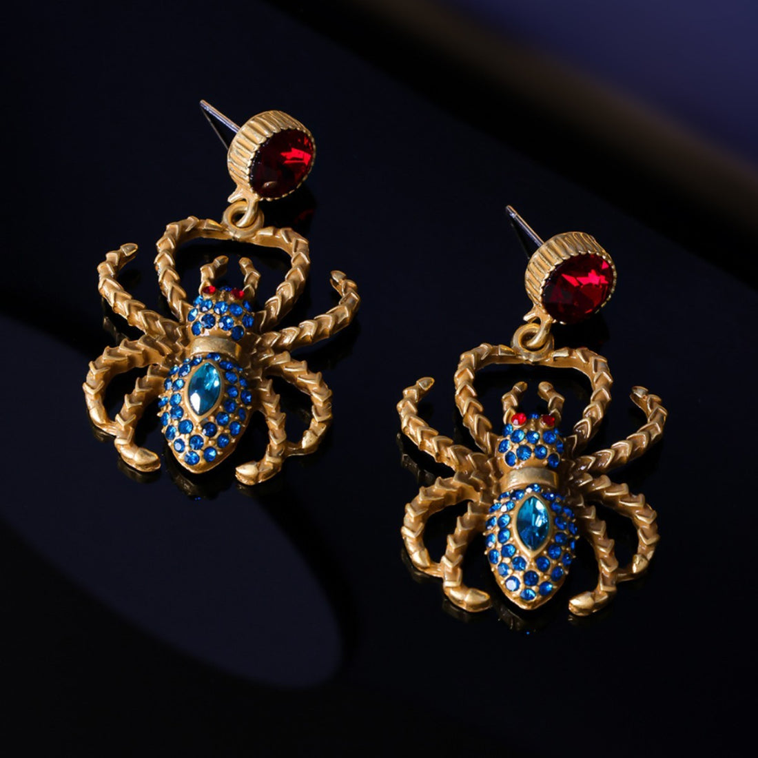 Ruby Spider Light Luxury Distressed Artistic High-grade Earrings