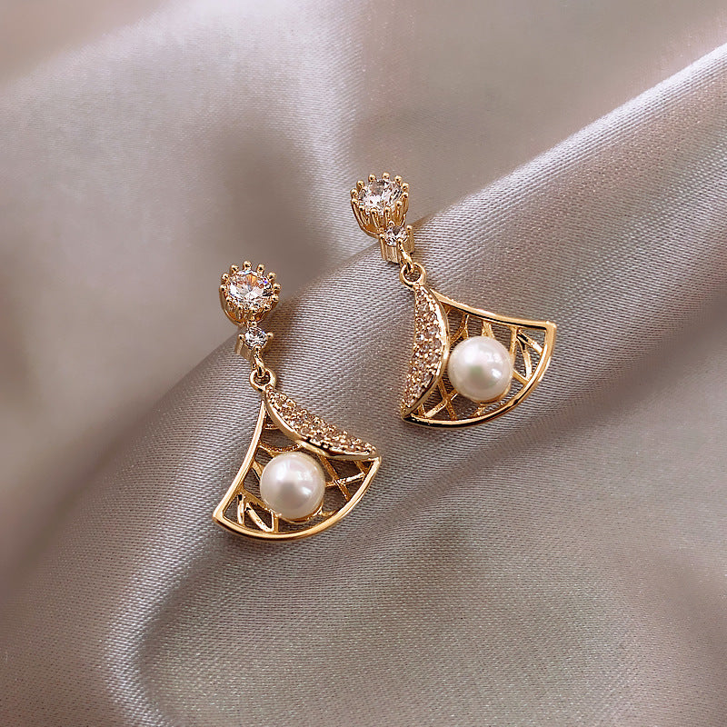 Sterling Silver Needle Pearl Diamond Studded Hollow Scallop Earrings All-matching Graceful