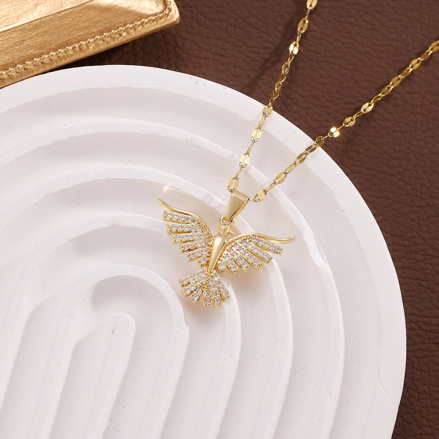 Necklace Women's Gold Inlaid Diamond Mesh Red
