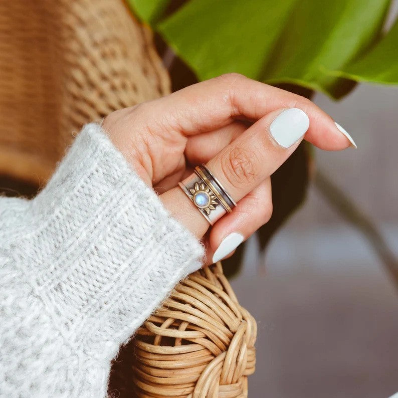 Sun Moonstone Inlaid Personality Women's Fashion Jewelry Ring