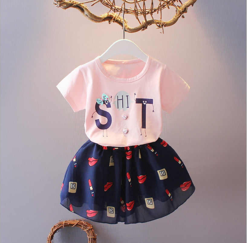 Children's clothing girls suit summer new big children Korean version of the short-sleeved fashion wave point suspender skirt two-piece
