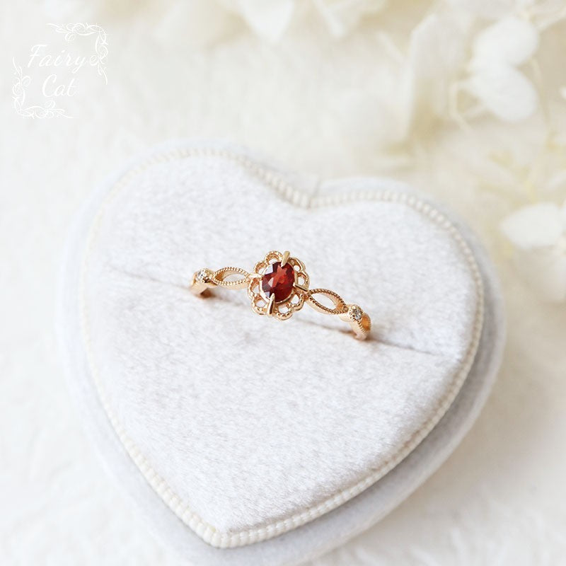 Natural Garnet Picture Frame Hollow Lace Flower Ring