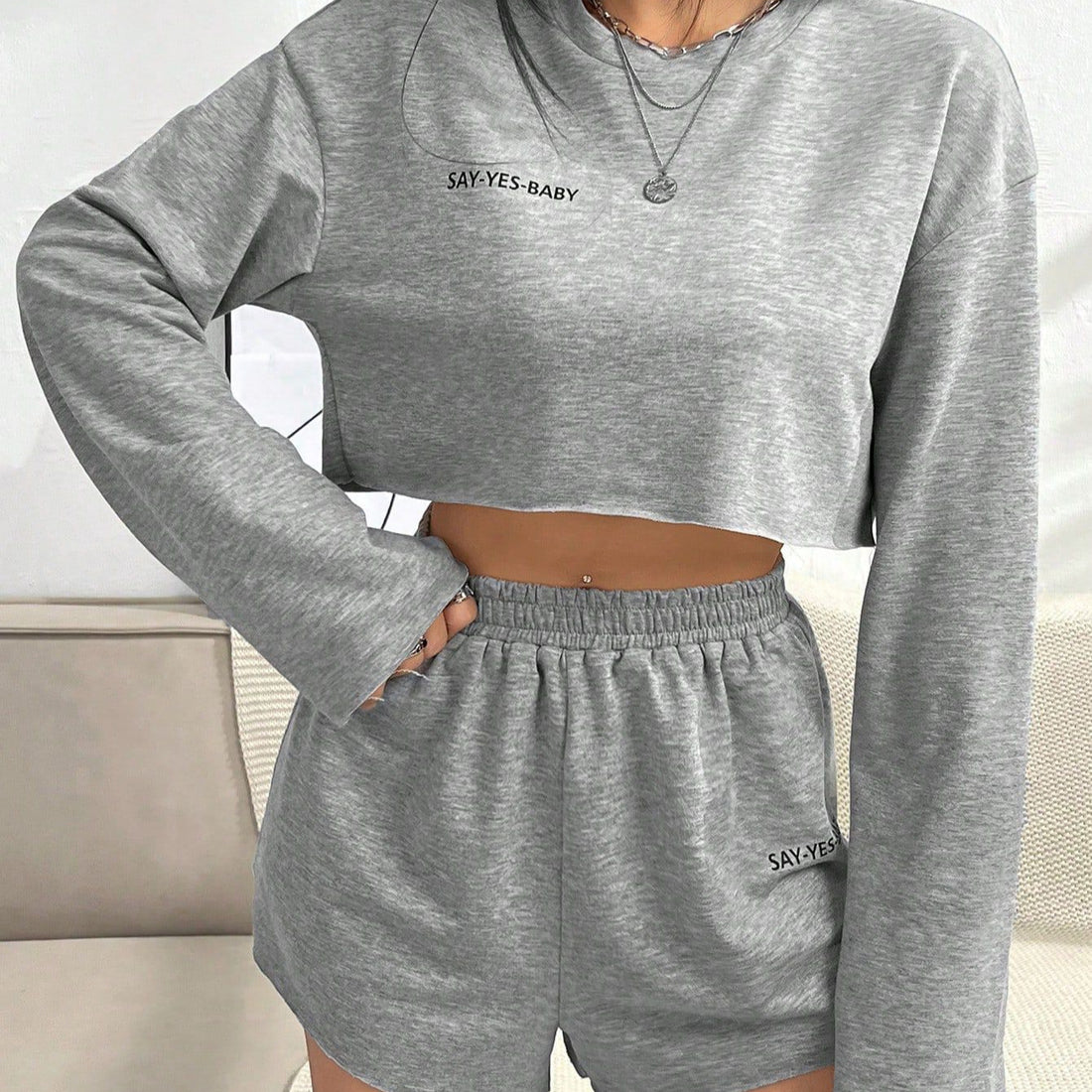 Women's Long-sleeved T-shirt Short Suit