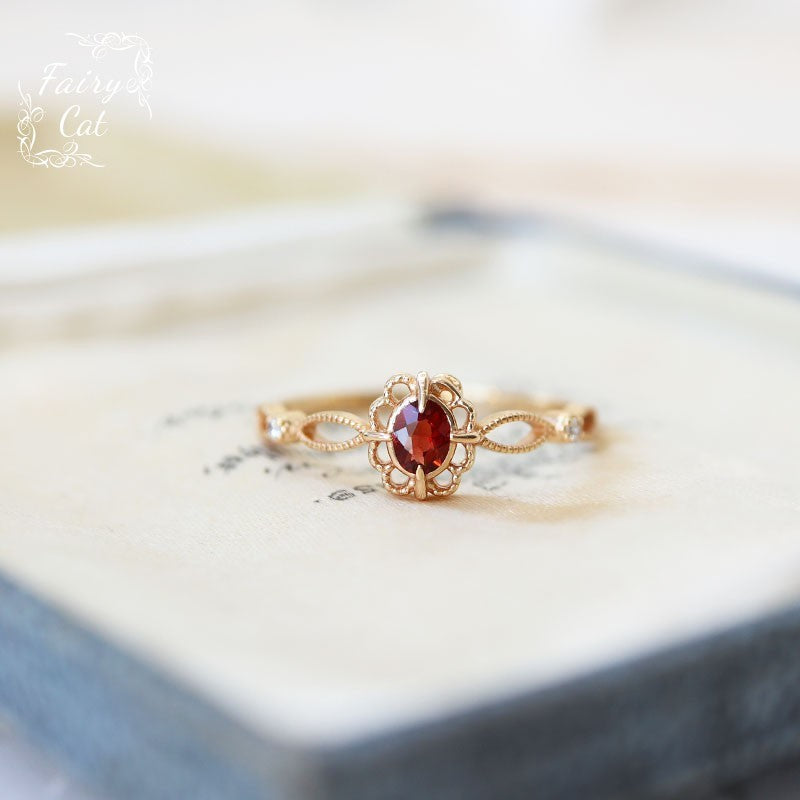 Natural Garnet Picture Frame Hollow Lace Flower Ring