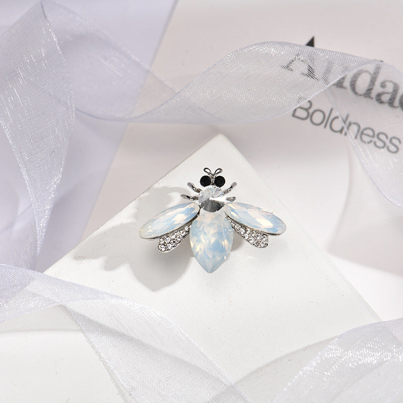Crystal Glass Bee Brooch Scarf Buckle Three-dimensional Accessories