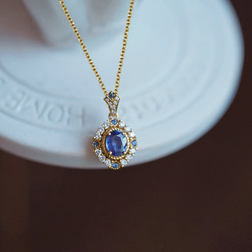 Huitan Luxury  Style Royal Necklace