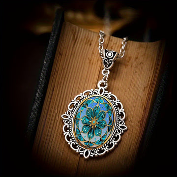 Vintage Fashion Floral Pattern Oval Pendant Necklace