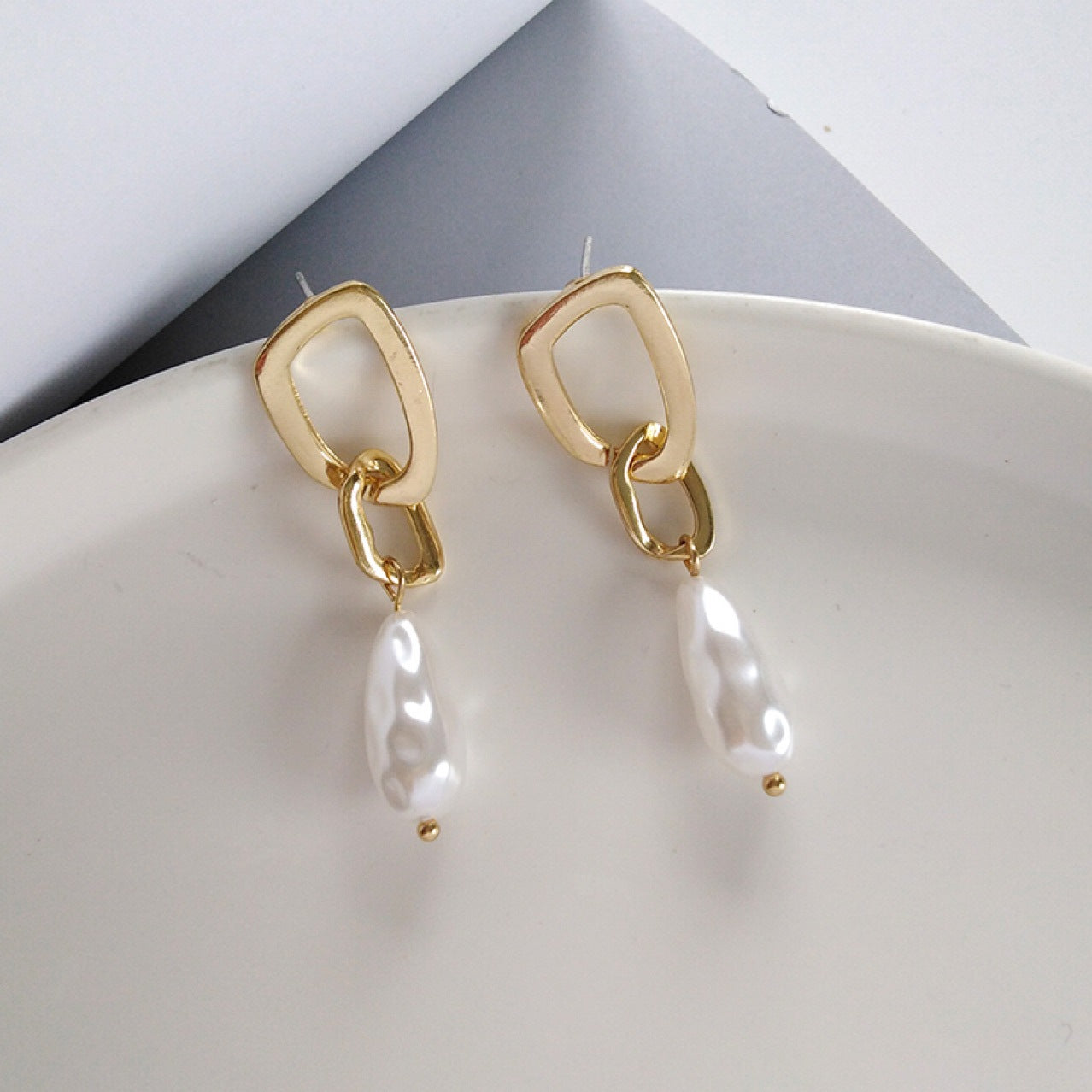 Simple Elegant Luxury Irregular French Pearl Pendant Earrings