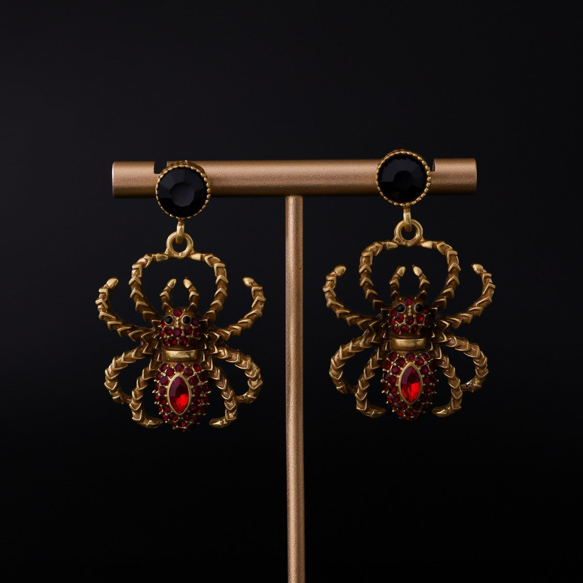Ruby Spider Light Luxury Distressed Artistic High-grade Earrings