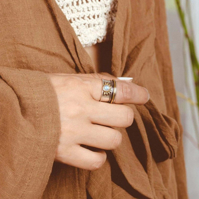 Sun Moonstone Inlaid Personality Women's Fashion Jewelry Ring
