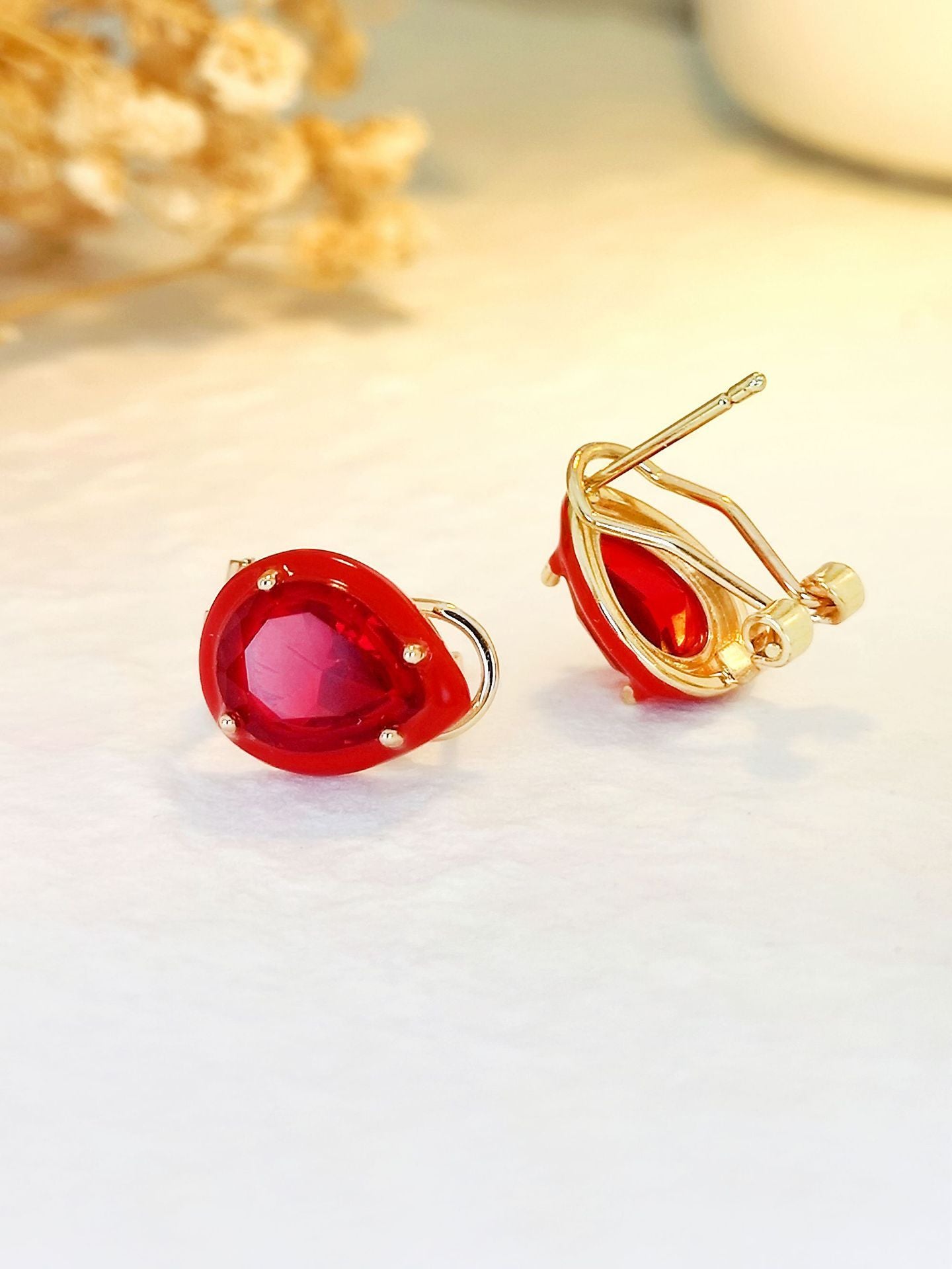 Drop-shaped Inlaid Zircon Women's High-grade Ear Clip