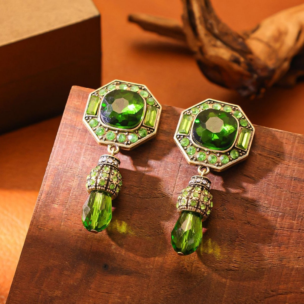 Full-jeweled Stud Earrings Niche Geometric Personalized Elegant Female Earrings
