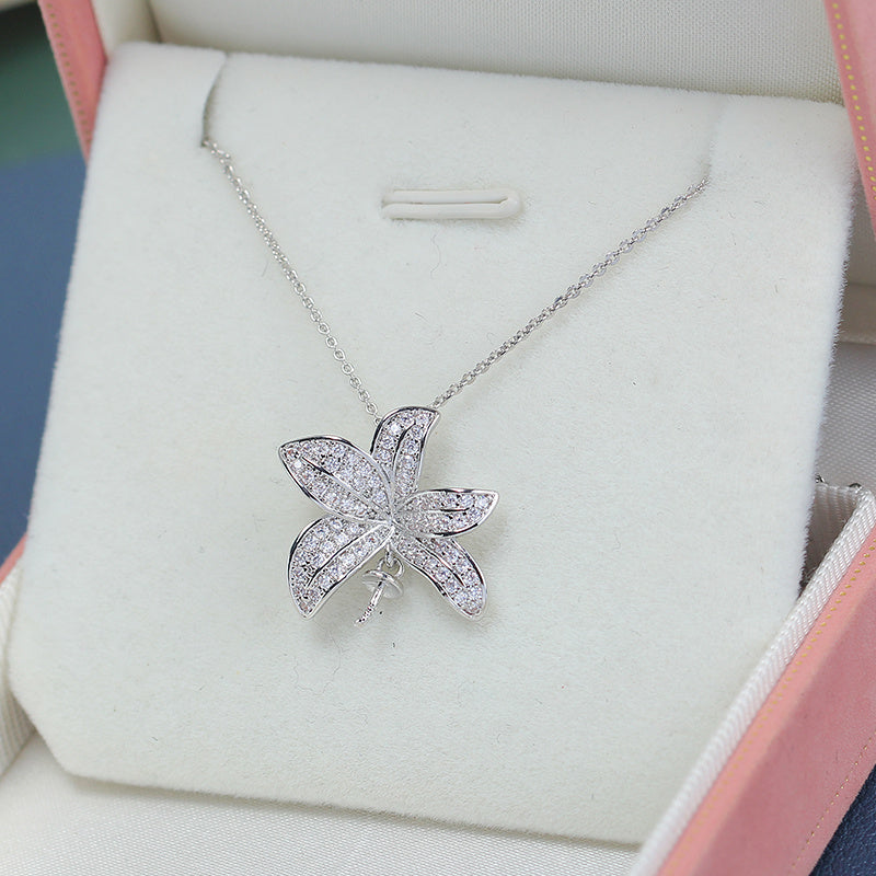 Electroplated Color Retaining Micro-inlaid Small Leaf Plant Pearl Necklace Pendant